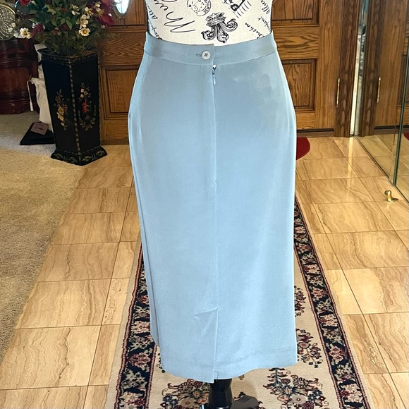 CLASSIQUES ENTIER Beautiful Sage Green Oversized Blazer with Matching Skirt - Picture 6 of 11